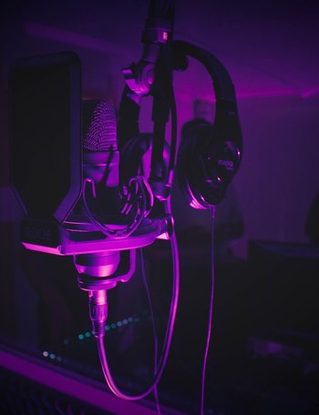 feature game